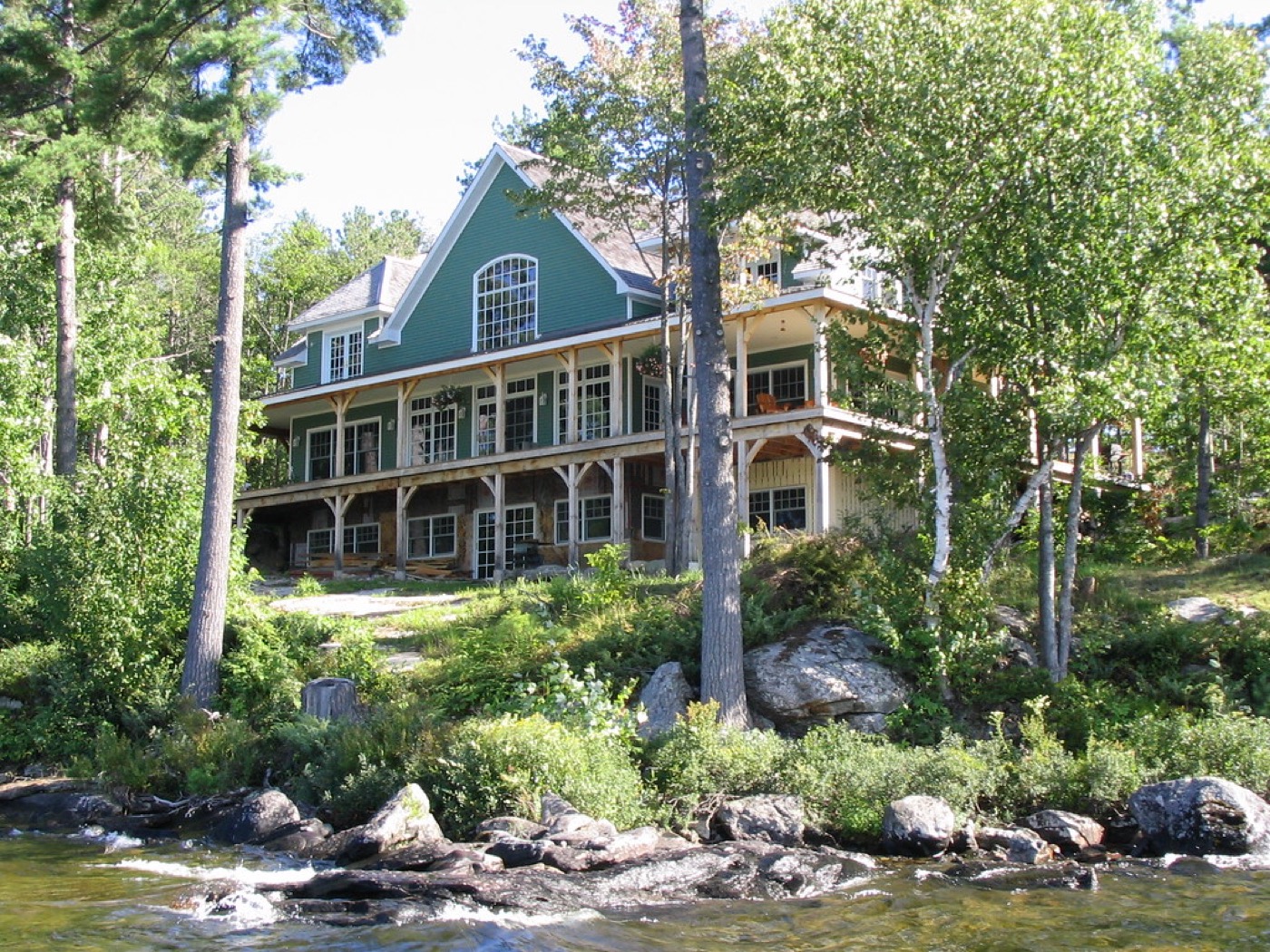 A cottage on the shore of Lake Muskoka